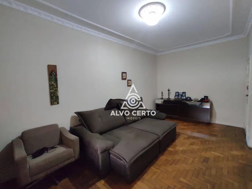 Apartamento com 2 quartos à venda, 100m2 em Centro, Juiz De Fora - MG - imagem 5 Foto 5 de Apartamento com 2 quartos à venda, 100m2 em Centro, Juiz De Fora - MG