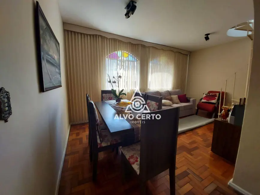 Foto 2 de Cobertura com 3 quartos à venda, 450m2 em Grajaú, Juiz De Fora - MG