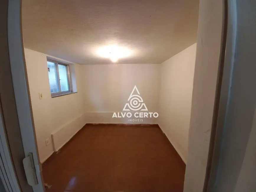 Casa com 2 quartos para alugar em Manoel Honório, Juiz De Fora - MG - imagem 4 Foto 4 de Casa com 2 quartos para alugar em Manoel Honório, Juiz De Fora - MG