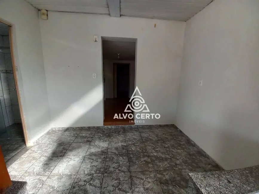 Casa com 2 quartos para alugar em Manoel Honório, Juiz De Fora - MG - imagem 8 Foto 8 de Casa com 2 quartos para alugar em Manoel Honório, Juiz De Fora - MG