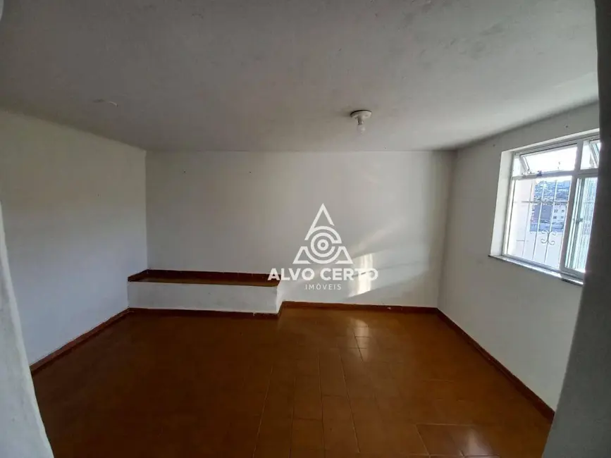 Casa com 2 quartos para alugar em Manoel Honório, Juiz De Fora - MG - imagem 3 Foto 3 de Casa com 2 quartos para alugar em Manoel Honório, Juiz De Fora - MG