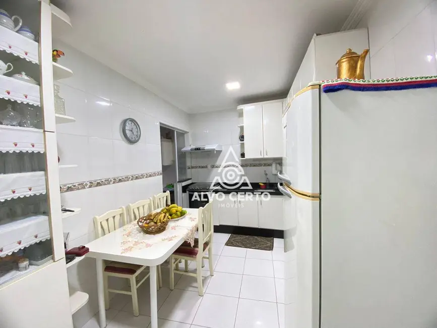 Apartamento com 3 quartos à venda, 120m2 em Juiz De Fora - MG - imagem 9 Foto 9 de Apartamento com 3 quartos à venda, 120m2 em Juiz De Fora - MG