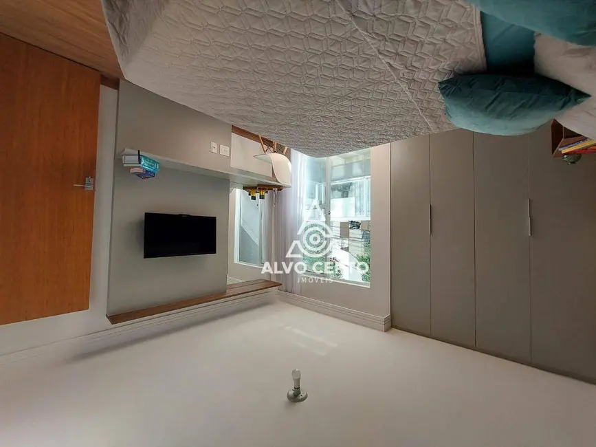 Apartamento com 2 quartos à venda, 61m2 em Juiz De Fora - MG - imagem 7 Foto 7 de Apartamento com 2 quartos à venda, 61m2 em Juiz De Fora - MG