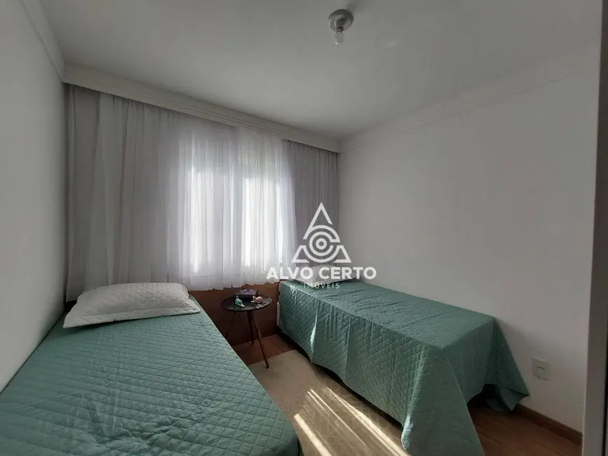 Foto 2 de Apartamento com 2 quartos à venda, 61m2 em Juiz De Fora - MG