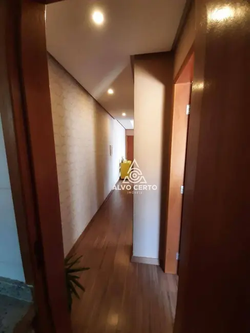 Foto 8 de Apartamento à venda em Juiz De Fora - MG