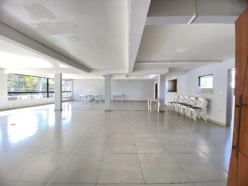 Loja para alugar, 180m2 em Benfica, Juiz De Fora - MG - imagem 3 Foto 3 de Loja para alugar, 180m2 em Benfica, Juiz De Fora - MG