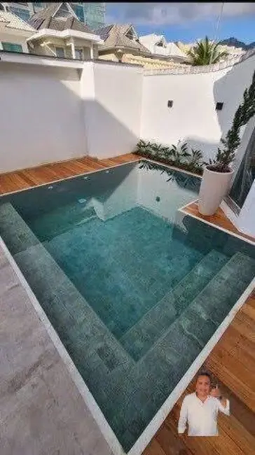 Foto 2 de Casa com 4 quartos à venda, 250m2 em Recreio dos Bandeirantes, Rio De Janeiro - RJ