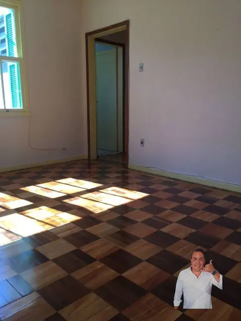 Foto 2 de Apartamento com 2 quartos à venda, 63m2 em Floresta, Porto Alegre - RS