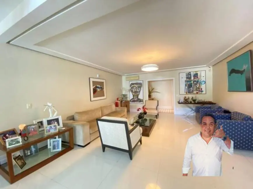 Casa com 4 quartos à venda, 616m2 em Barra da Tijuca, Rio De Janeiro - RJ - imagem 3 Foto 3 de Casa com 4 quartos à venda, 616m2 em Barra da Tijuca, Rio De Janeiro - RJ