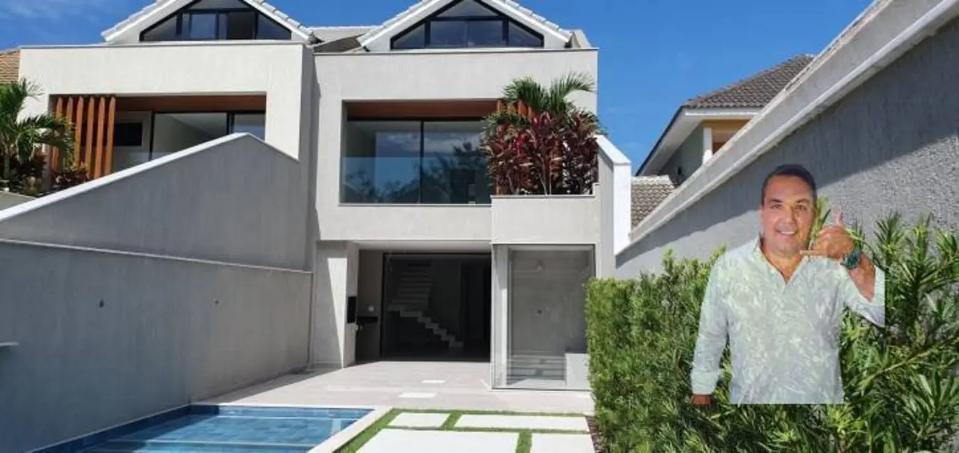 Casa com 4 quartos à venda, 320m2 em Barra da Tijuca, Rio De Janeiro - RJ - imagem 2 Foto 2 de Casa com 4 quartos à venda, 320m2 em Barra da Tijuca, Rio De Janeiro - RJ