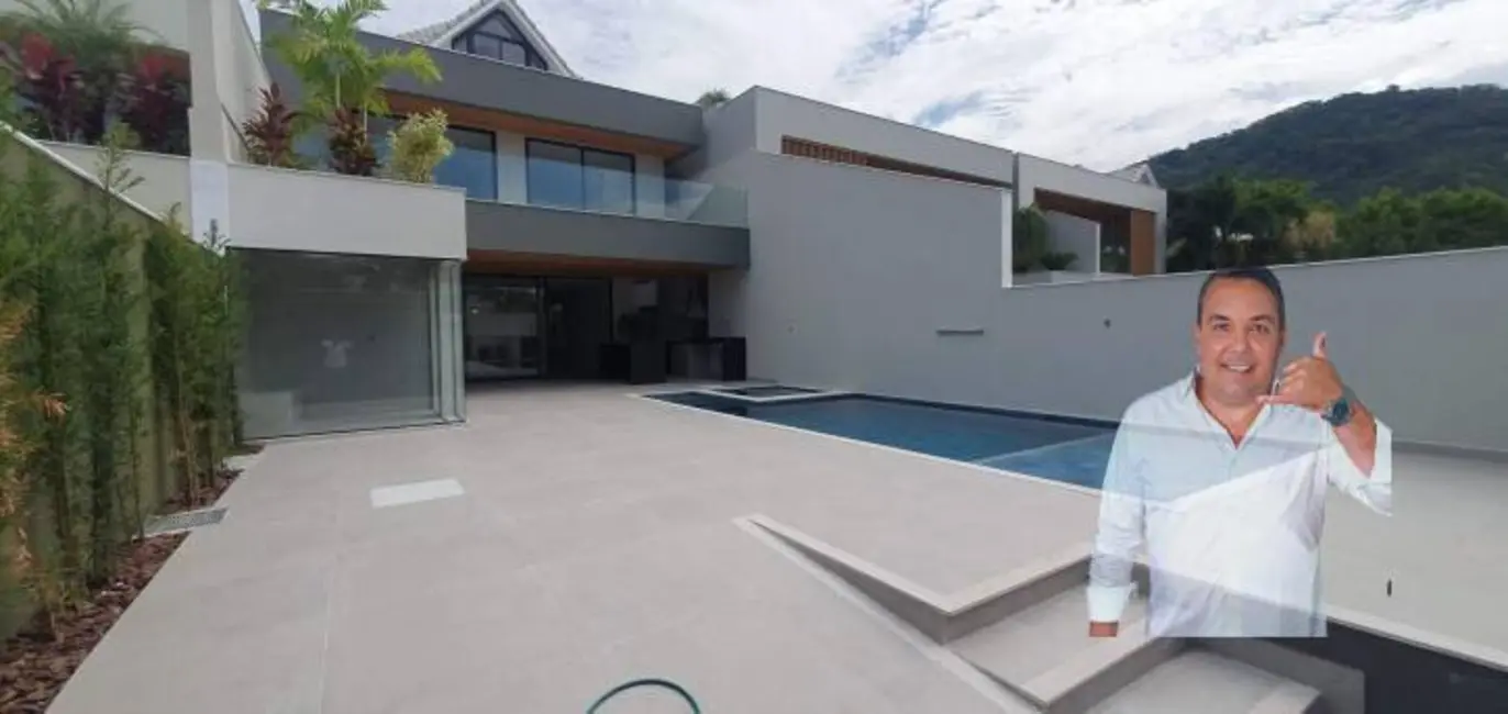 Casa com 5 quartos à venda, 420m2 em Barra da Tijuca, Rio De Janeiro - RJ - imagem 4 Foto 4 de Casa com 5 quartos à venda, 420m2 em Barra da Tijuca, Rio De Janeiro - RJ