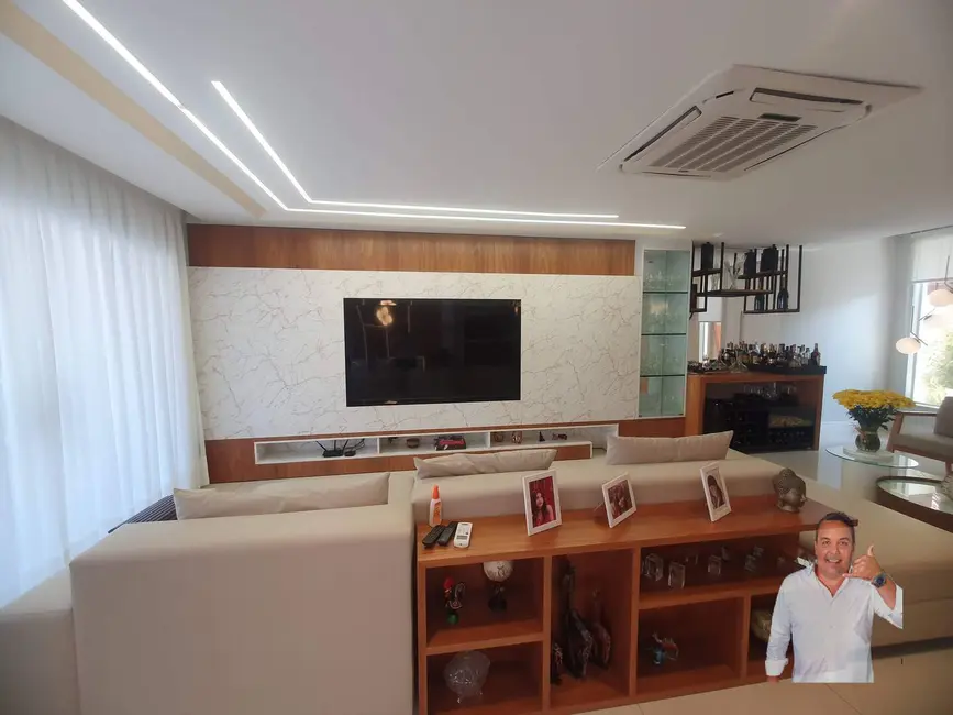 Casa com 3 quartos à venda, 320m2 em Recreio dos Bandeirantes, Rio De Janeiro - RJ - imagem 5 Foto 5 de Casa com 3 quartos à venda, 320m2 em Recreio dos Bandeirantes, Rio De Janeiro - RJ