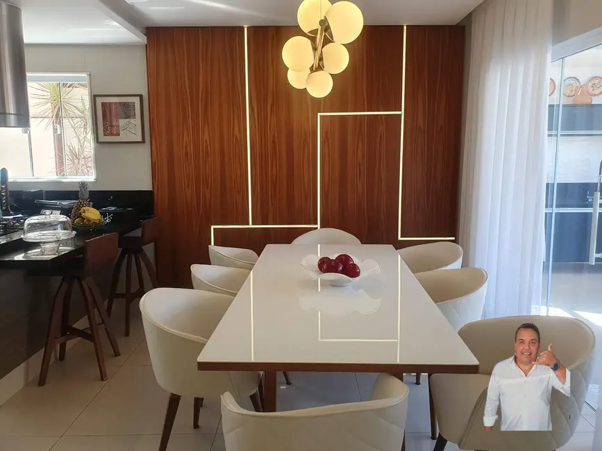 Casa com 3 quartos à venda, 320m2 em Recreio dos Bandeirantes, Rio De Janeiro - RJ - imagem 9 Foto 9 de Casa com 3 quartos à venda, 320m2 em Recreio dos Bandeirantes, Rio De Janeiro - RJ