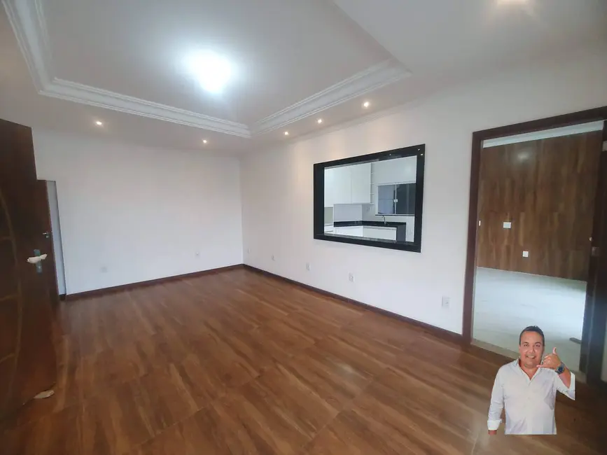 Casa com 3 quartos à venda e para alugar, 332m2 em Jacarepaguá, Rio De Janeiro - RJ - imagem 5 Foto 5 de Casa com 3 quartos à venda e para alugar, 332m2 em Jacarepaguá, Rio De Janeiro - RJ
