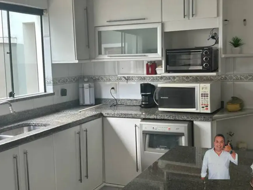 Casa com 5 quartos à venda, 525m2 em Barra da Tijuca, Rio De Janeiro - RJ - imagem 6 Foto 6 de Casa com 5 quartos à venda, 525m2 em Barra da Tijuca, Rio De Janeiro - RJ