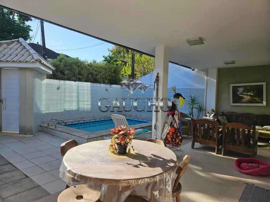 Foto 4 de Casa com 3 quartos à venda, 198m2 em Vargem Pequena, Rio De Janeiro - RJ