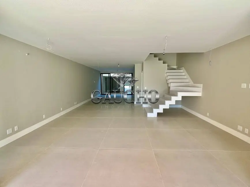 Casa com 4 quartos à venda, 290m2 em Barra da Tijuca, Rio De Janeiro - RJ - imagem 7 Foto 7 de Casa com 4 quartos à venda, 290m2 em Barra da Tijuca, Rio De Janeiro - RJ