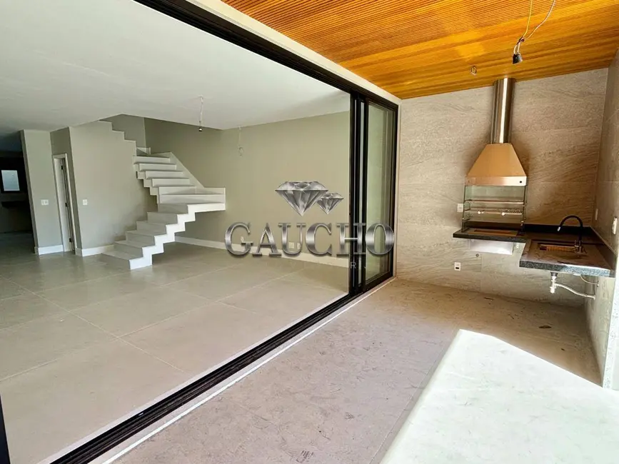 Casa com 4 quartos à venda, 290m2 em Barra da Tijuca, Rio De Janeiro - RJ - imagem 9 Foto 9 de Casa com 4 quartos à venda, 290m2 em Barra da Tijuca, Rio De Janeiro - RJ