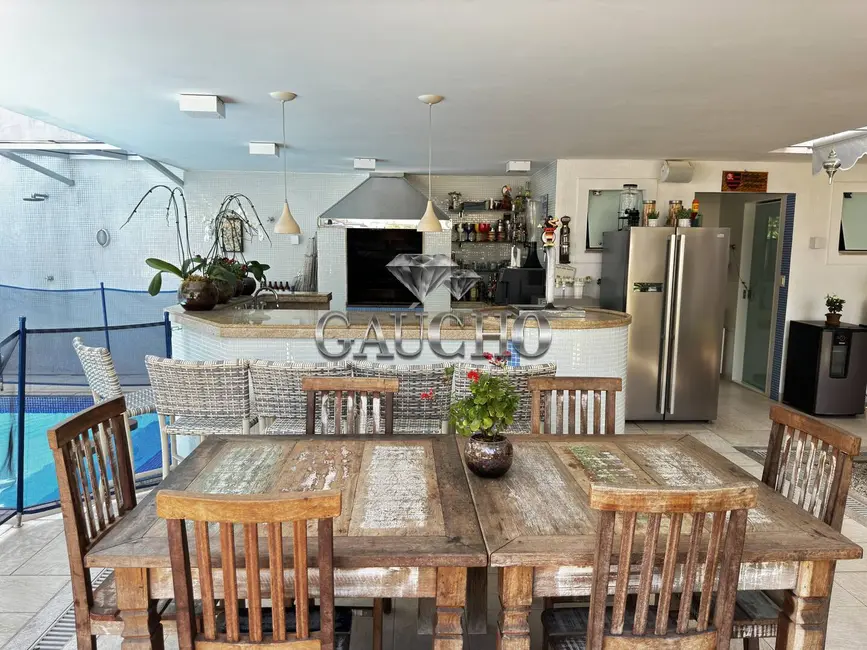 Casa com 7 quartos à venda e para alugar, 850m2 em Barra da Tijuca, Rio De Janeiro - RJ - imagem 4 Foto 4 de Casa com 7 quartos à venda e para alugar, 850m2 em Barra da Tijuca, Rio De Janeiro - RJ