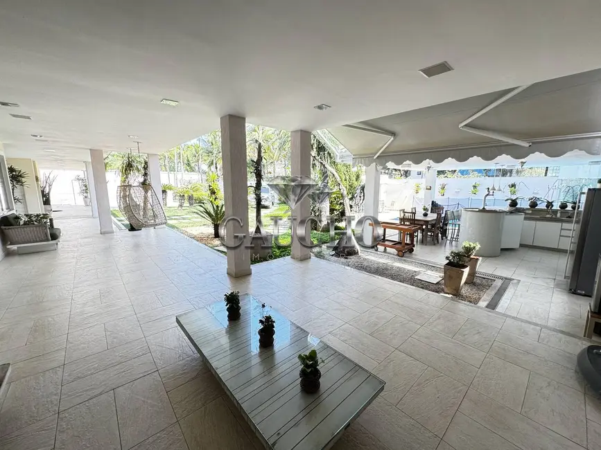 Casa com 7 quartos à venda e para alugar, 850m2 em Barra da Tijuca, Rio De Janeiro - RJ - imagem 3 Foto 3 de Casa com 7 quartos à venda e para alugar, 850m2 em Barra da Tijuca, Rio De Janeiro - RJ