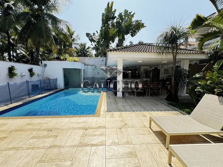 Foto 2 de Casa com 7 quartos à venda e para alugar, 850m2 em Barra da Tijuca, Rio De Janeiro - RJ