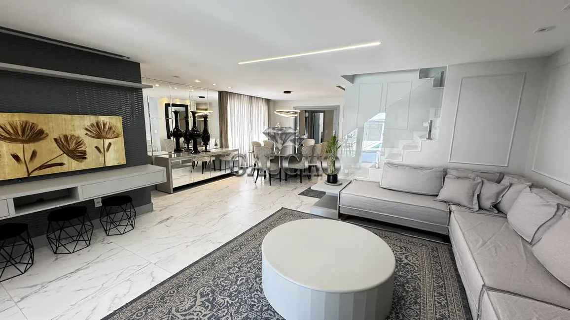 Casa com 6 quartos à venda, 296m2 em Barra da Tijuca, Rio De Janeiro - RJ - imagem 8 Foto 8 de Casa com 6 quartos à venda, 296m2 em Barra da Tijuca, Rio De Janeiro - RJ