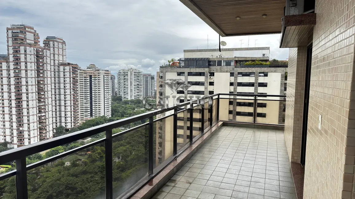 Apartamento com 4 quartos à venda, 223m2 em Barra da Tijuca, Rio De Janeiro - RJ - imagem 8 Foto 8 de Apartamento com 4 quartos à venda, 223m2 em Barra da Tijuca, Rio De Janeiro - RJ