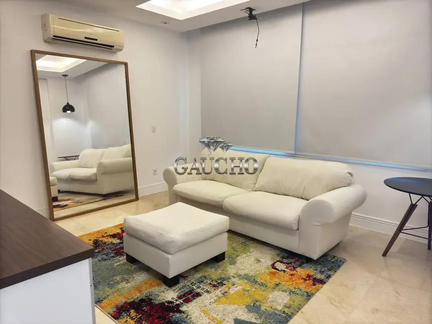 Casa com 5 quartos à venda, 550m2 em Barra da Tijuca, Rio De Janeiro - RJ - imagem 8 Foto 8 de Casa com 5 quartos à venda, 550m2 em Barra da Tijuca, Rio De Janeiro - RJ
