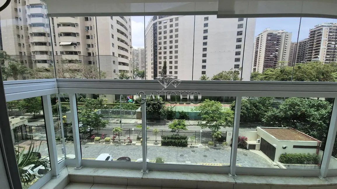 Foto 3 de Apartamento com 2 quartos à venda, 65m2 em Barra da Tijuca, Rio De Janeiro - RJ