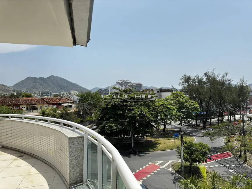 Cobertura com 4 quartos à venda, 220m2 em Recreio dos Bandeirantes, Rio De Janeiro - RJ - imagem 9 Foto 9 de Cobertura com 4 quartos à venda, 220m2 em Recreio dos Bandeirantes, Rio De Janeiro - RJ