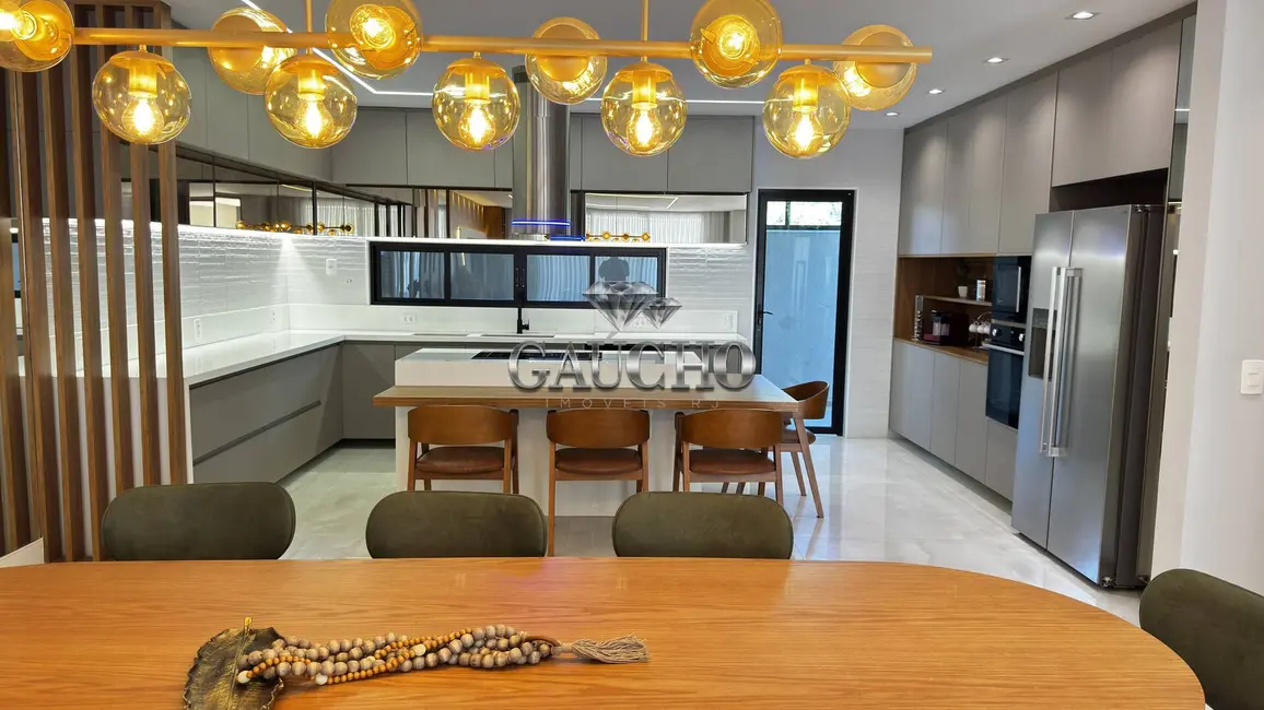 Casa com 5 quartos à venda, 490m2 em Recreio dos Bandeirantes, Rio De Janeiro - RJ - imagem 5 Foto 5 de Casa com 5 quartos à venda, 490m2 em Recreio dos Bandeirantes, Rio De Janeiro - RJ