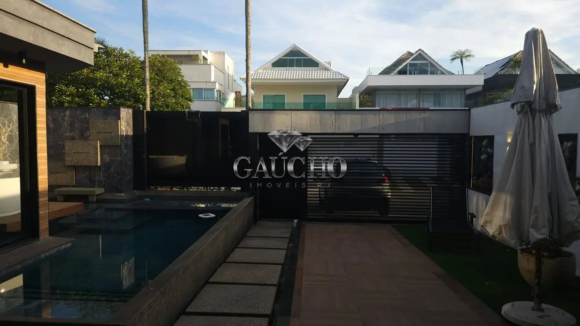 Casa com 4 quartos à venda, 383m2 em Recreio dos Bandeirantes, Rio De Janeiro - RJ - imagem 8 Foto 8 de Casa com 4 quartos à venda, 383m2 em Recreio dos Bandeirantes, Rio De Janeiro - RJ