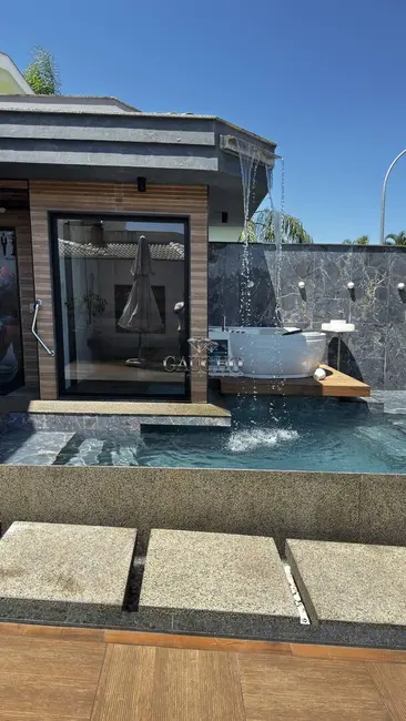 Casa com 4 quartos à venda, 383m2 em Recreio dos Bandeirantes, Rio De Janeiro - RJ - imagem 3 Foto 3 de Casa com 4 quartos à venda, 383m2 em Recreio dos Bandeirantes, Rio De Janeiro - RJ