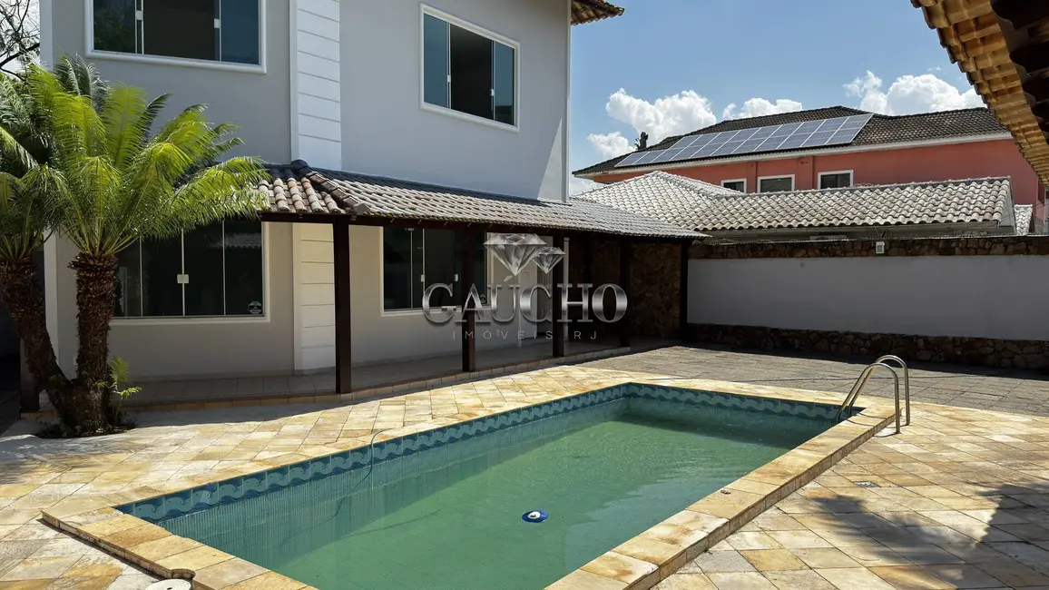 Casa com 5 quartos à venda, 333m2 em Barra da Tijuca, Rio De Janeiro - RJ - imagem 2 Foto 2 de Casa com 5 quartos à venda, 333m2 em Barra da Tijuca, Rio De Janeiro - RJ