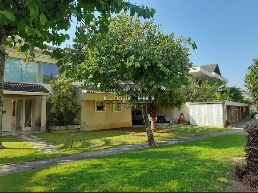 Casa com 4 quartos à venda, 393m2 em Barra da Tijuca, Rio De Janeiro - RJ - imagem 5 Foto 5 de Casa com 4 quartos à venda, 393m2 em Barra da Tijuca, Rio De Janeiro - RJ