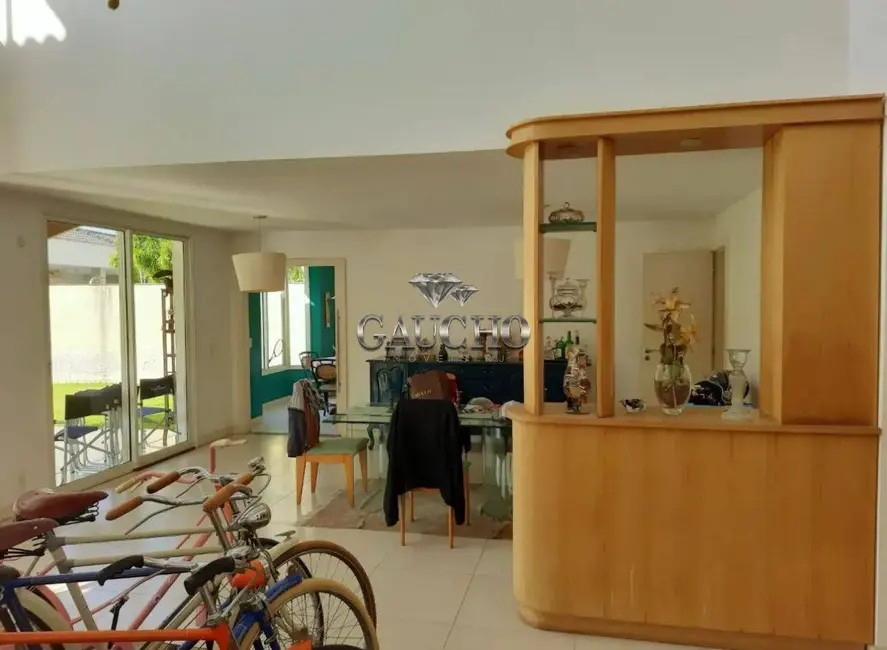 Casa com 4 quartos à venda, 393m2 em Barra da Tijuca, Rio De Janeiro - RJ - imagem 9 Foto 9 de Casa com 4 quartos à venda, 393m2 em Barra da Tijuca, Rio De Janeiro - RJ