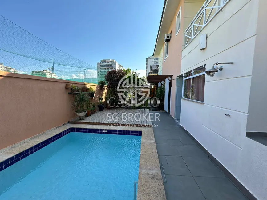 Foto 2 de Casa com 4 quartos à venda, 220m2 em Recreio dos Bandeirantes, Rio De Janeiro - RJ