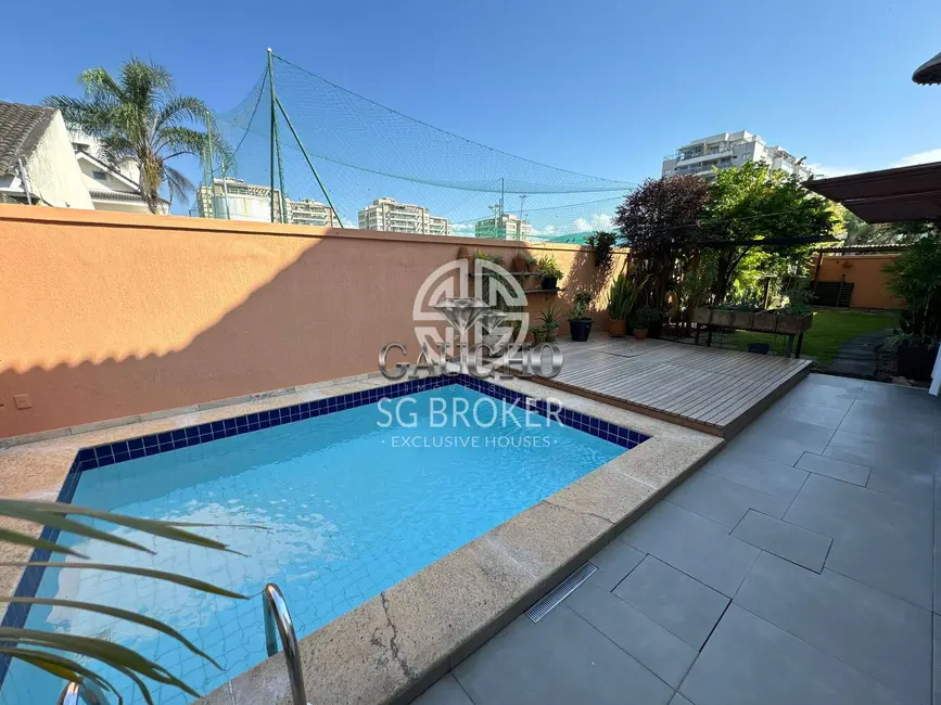 Foto 3 de Casa com 4 quartos à venda, 220m2 em Recreio dos Bandeirantes, Rio De Janeiro - RJ