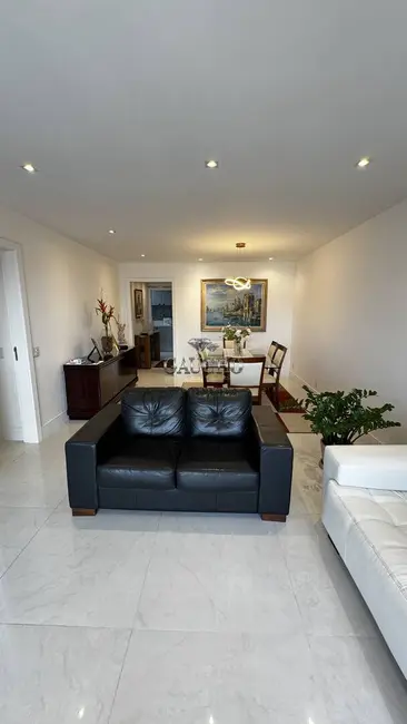 Apartamento com 4 quartos à venda, 142m2 em Barra da Tijuca, Rio De Janeiro - RJ - imagem 8 Foto 8 de Apartamento com 4 quartos à venda, 142m2 em Barra da Tijuca, Rio De Janeiro - RJ