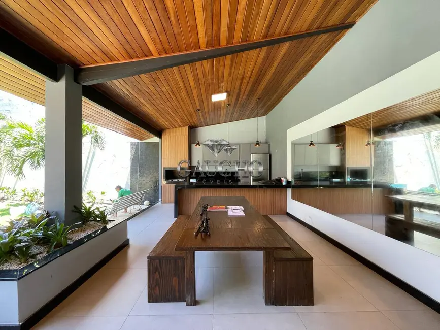 Casa com 5 quartos à venda, 500m2 em Barra da Tijuca, Rio De Janeiro - RJ - imagem 6 Foto 6 de Casa com 5 quartos à venda, 500m2 em Barra da Tijuca, Rio De Janeiro - RJ