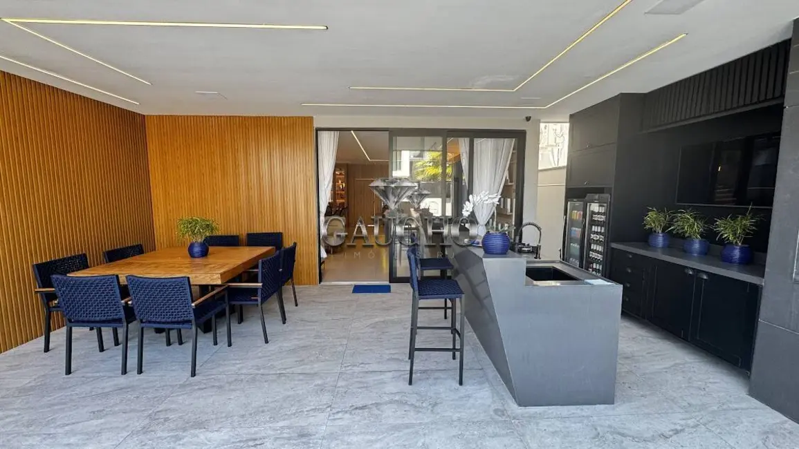 Casa com 5 quartos à venda, 500m2 em Recreio dos Bandeirantes, Rio De Janeiro - RJ - imagem 9 Foto 9 de Casa com 5 quartos à venda, 500m2 em Recreio dos Bandeirantes, Rio De Janeiro - RJ