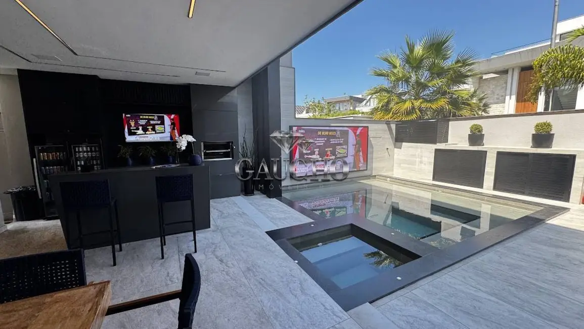 Casa com 5 quartos à venda, 500m2 em Recreio dos Bandeirantes, Rio De Janeiro - RJ - imagem 7 Foto 7 de Casa com 5 quartos à venda, 500m2 em Recreio dos Bandeirantes, Rio De Janeiro - RJ