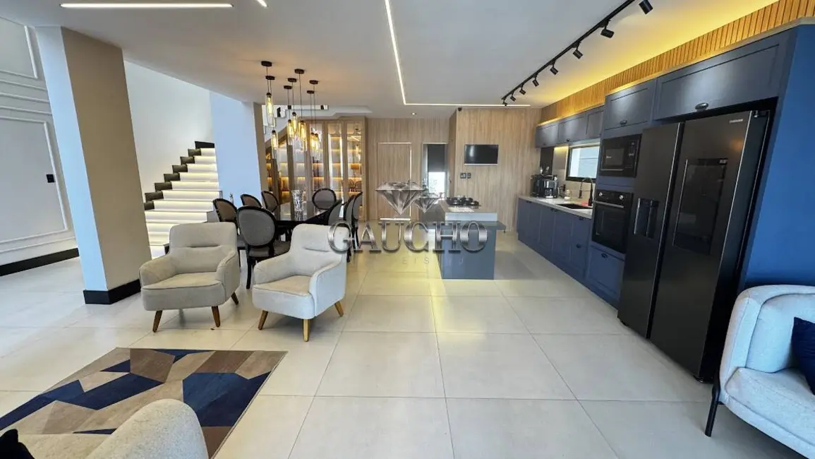 Casa com 5 quartos à venda, 500m2 em Recreio dos Bandeirantes, Rio De Janeiro - RJ - imagem 4 Foto 4 de Casa com 5 quartos à venda, 500m2 em Recreio dos Bandeirantes, Rio De Janeiro - RJ