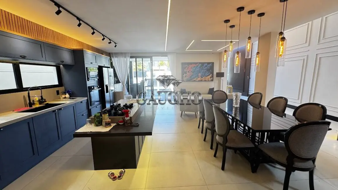 Casa com 5 quartos à venda, 500m2 em Recreio dos Bandeirantes, Rio De Janeiro - RJ - imagem 3 Foto 3 de Casa com 5 quartos à venda, 500m2 em Recreio dos Bandeirantes, Rio De Janeiro - RJ