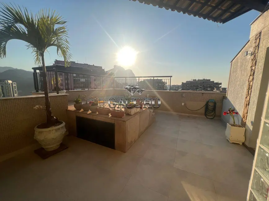 Cobertura com 3 quartos à venda, 210m2 em Barra da Tijuca, Rio De Janeiro - RJ - imagem 5 Foto 5 de Cobertura com 3 quartos à venda, 210m2 em Barra da Tijuca, Rio De Janeiro - RJ