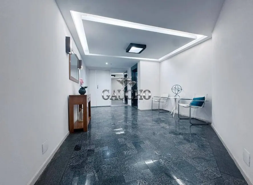 Foto 3 de Apartamento com 3 quartos à venda, 108m2 em Barra da Tijuca, Rio De Janeiro - RJ