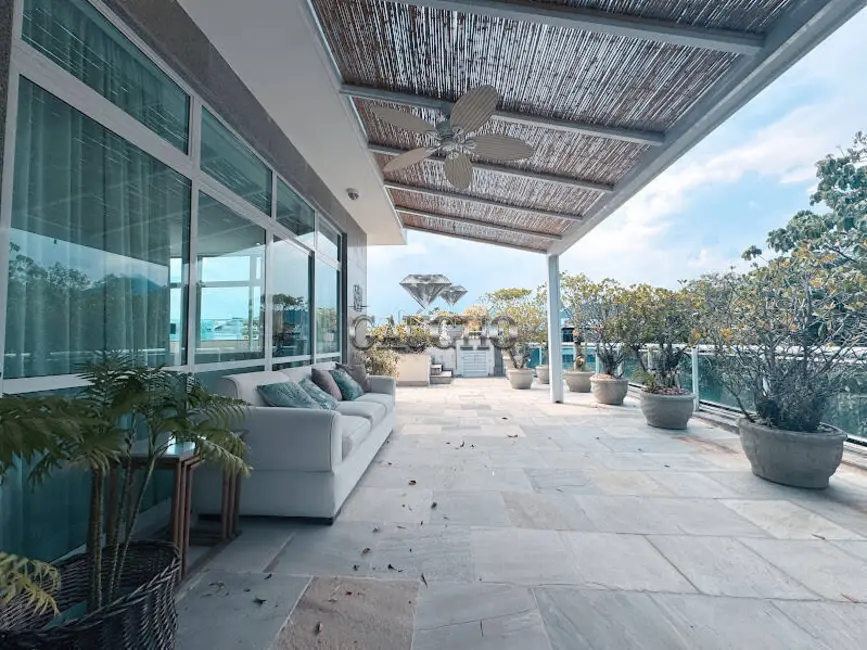 Cobertura com 4 quartos à venda, 558m2 em Barra da Tijuca, Rio De Janeiro - RJ - imagem 6 Foto 6 de Cobertura com 4 quartos à venda, 558m2 em Barra da Tijuca, Rio De Janeiro - RJ