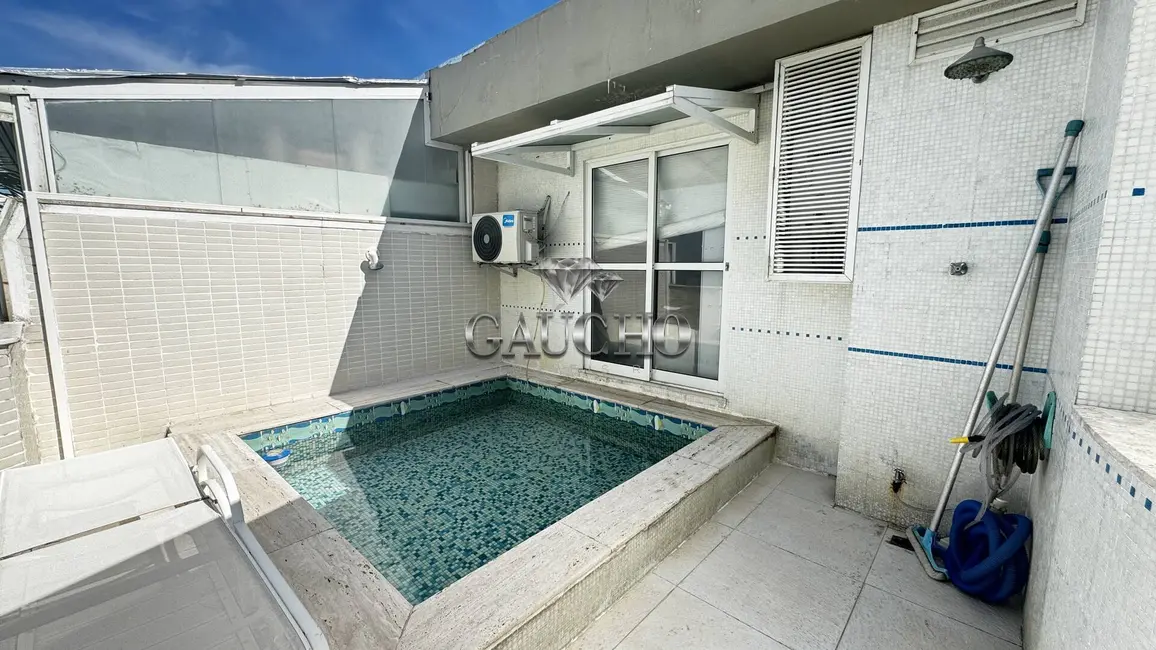 Foto 2 de Cobertura com 2 quartos à venda, 130m2 em Barra da Tijuca, Rio De Janeiro - RJ