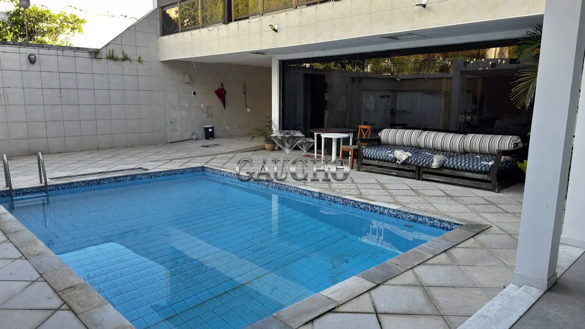 Casa com 6 quartos à venda, 750m2 em Barra da Tijuca, Rio De Janeiro - RJ - imagem 6 Foto 6 de Casa com 6 quartos à venda, 750m2 em Barra da Tijuca, Rio De Janeiro - RJ