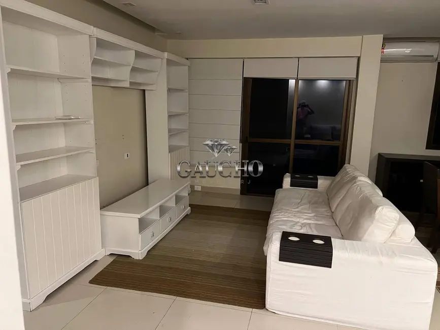 Foto 1 de Apartamento com 3 quartos à venda e para alugar, 108m2 em Barra da Tijuca, Rio De Janeiro - RJ